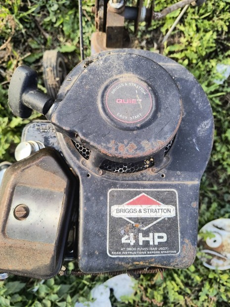 Briggs&Stratton 4HP motor elad 