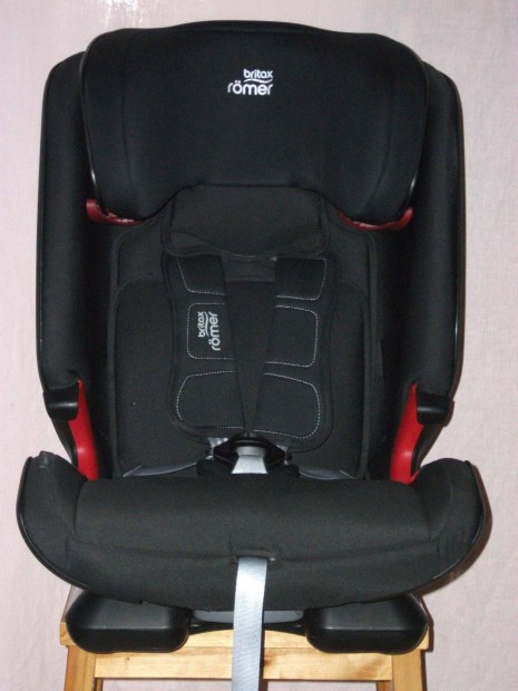 Britax Rmer Advansafix IV R 9-36kg isofix gyerekls autsls ls