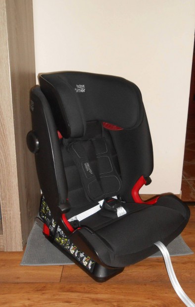 Britax Rmer Advansafix IV R isofix gyerekls 9-36 kg (szinte j)