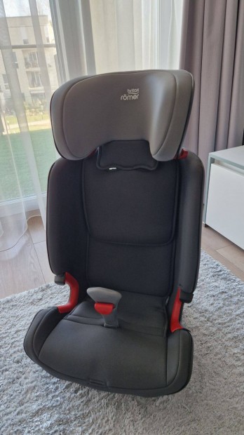Britax Römer Advansafix IV gyerekülés (9-36 kg)