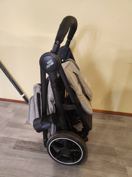 Britax Rmer B-Agile M sport babakocsi