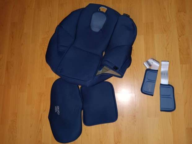 Britax Rmer Dualfix i-size ( fekete vz) szvet