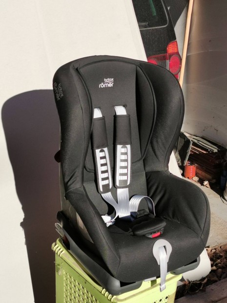 Britax Rmer Duo plus Cosmos Black gyerekls 9-18 kg