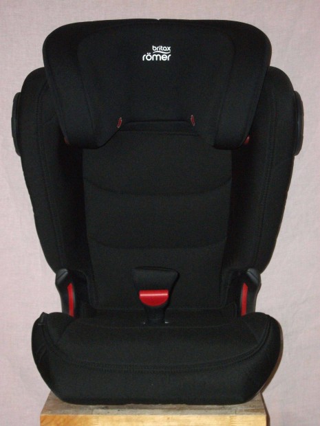 Britax Rmer Kidfix III M 15-36kg isofix gyerekls autsls ls