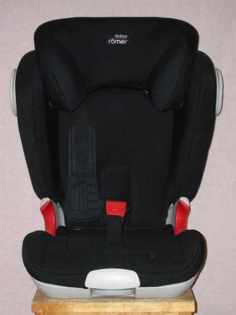 Britax Rmer Kidfix II XP Sict 15-36kg isofix gyerekls autsls