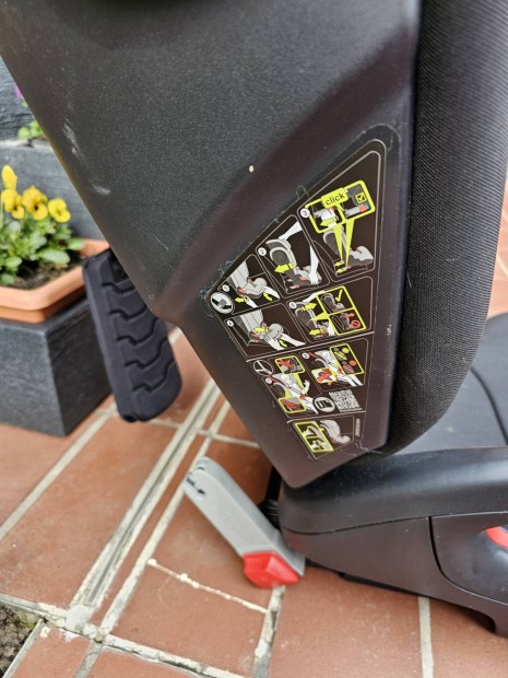 Britax Römer Kidfix cosmos black isofix gyerekülés