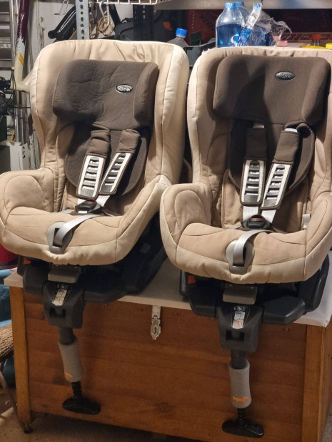 Britax Römer Safefix Plus gyerekülés 9-18 kg Isofix