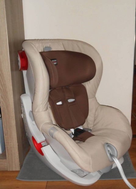 Britax-Rmer  King II ATS gyerekls