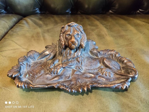 Bronz oroszln hamutart - paprnehezk
