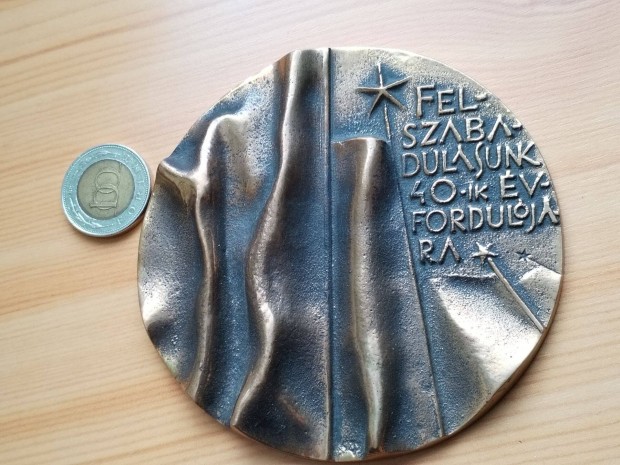 Bronz plakett "Felszabadulás" 1985-ös