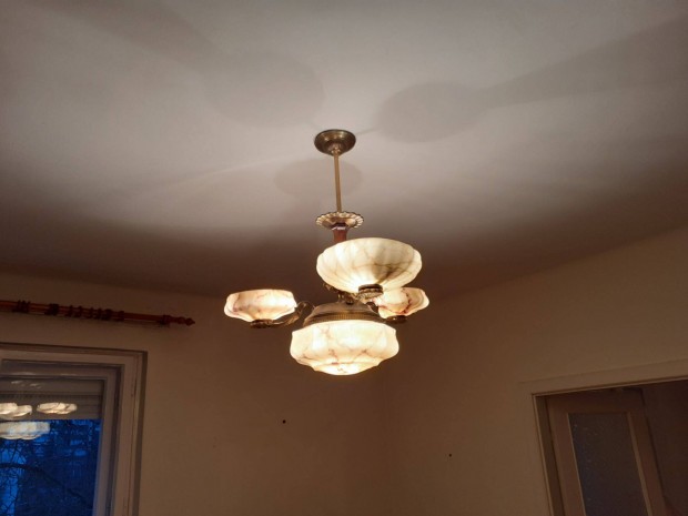Bronzcsillár 4 búrás,