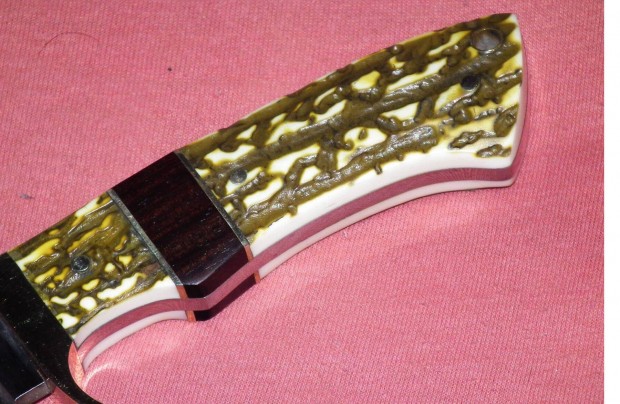 Browning felirat� kemping-t�ra k�s horg�szk�s