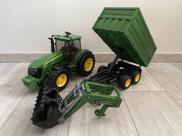 Bruder:John Deere traktor 1:16