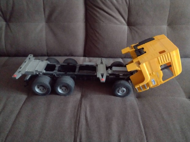 Bruder Man kamion 50 cm 8500.-