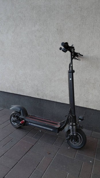 Brut�lis er�! Lamtwheel AK-02 Roller (1200W, 45 km/h, 22Ah) Megk�m�l