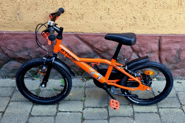 Btwin 16 os kisfiú kerékpár ujszerű állapotban eladó!