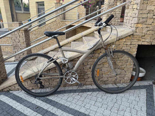 Btwin 7 mountain bike férfikerékpar ,kényelmes