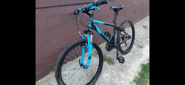 Btwin Rockrider 500 mountain bike