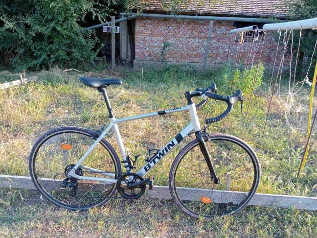 Btwin Triban 100 alig hasznlt versenykerkpr elad 