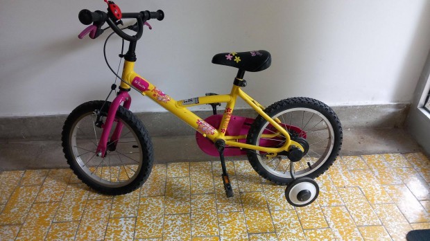 Btwin gyerekbicikli 16" pótkerékkel