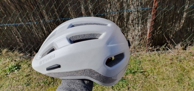 Btwin ker�kp�ros sisak