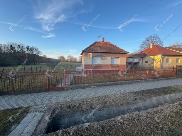 B�cs�szentl�szl�i elad� 52 nm-es h�z