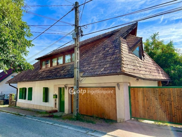 Budakal�szi elad� 500 nm-es h�z