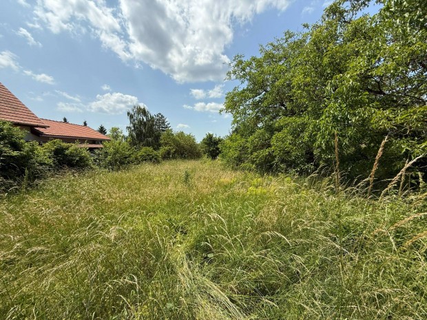 Budakeszi Makkosmárián eladó belterületi telek! 2 db
