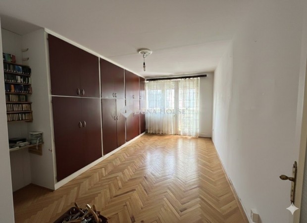 Budakeszii 73 nm-es lak�s elad�