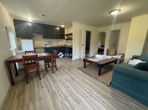 Budakeszii elad� 45 nm-es h�z