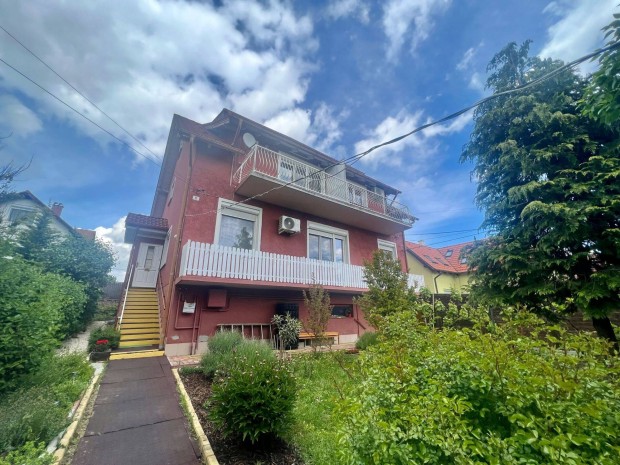 Budakeszin 3 szobás, terszos lakás eladó