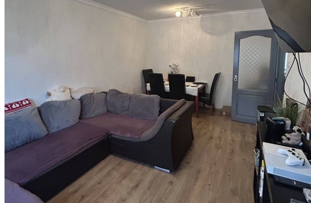 Budapest 14, Als�r�kos / t�rsash�zi lak�s / panel / 3 szoba / 67 m