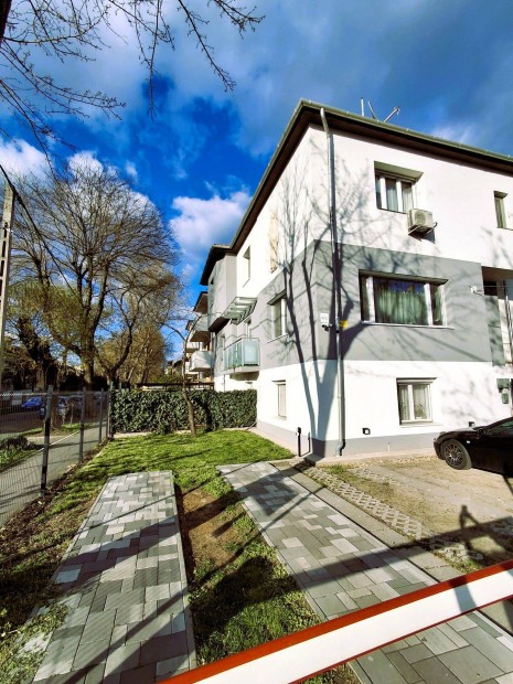 Budapest 14, Alsórákos / társasházi lakás / tégla / 3 szoba / 88 m2