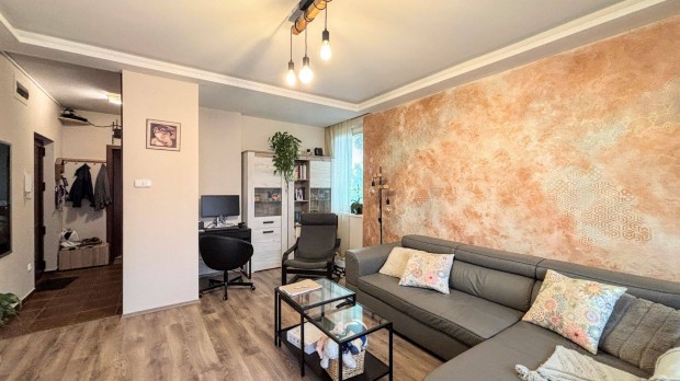 Budapest 14, Als�r�kos / t�rsash�zi lak�s / t�gla / 4 szoba / 72 m