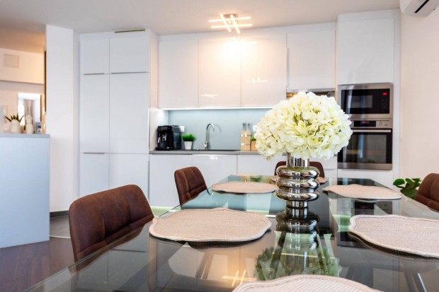 Budapest 14, Als�r�kos / t�rsash�zi lak�s / t�gla / 4 szoba / 98 m