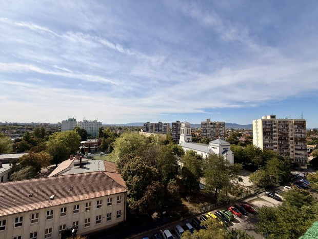 Budapest 15,Pest�jhely/t�rs. lak�s/panel (panelprogram)/3 szoba/64 m2