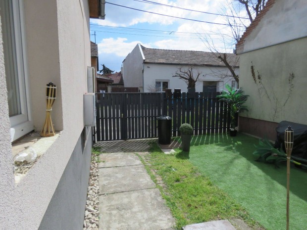 Budapest 15, Pestújhely / házrész / tégla / 2 szoba / 65 m