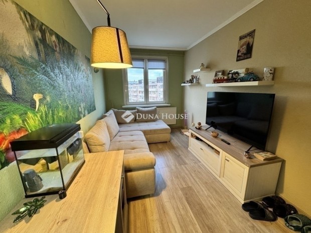 Budapest 15. ker. Panelprogramos, 4 szoba, j� �llapot!