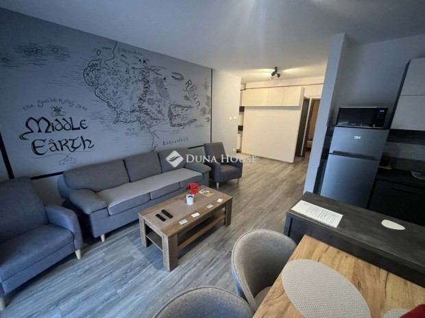 Budapest 15. ker.i 56 nm-es lak�s kiad�