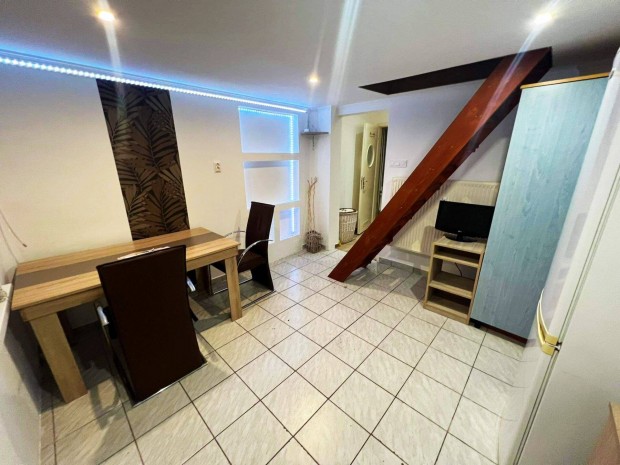 Budapest 3.ker B�k�smegyeren garzon kiad�