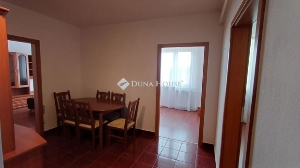 Budapest 4. ker.i elad� 71 nm-es lak�s