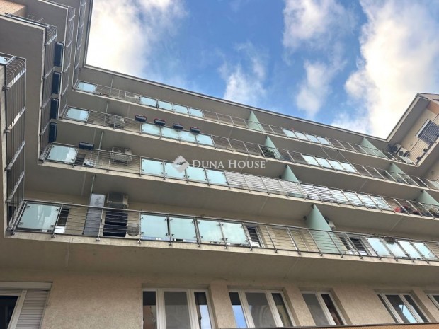 Budapest 7. ker.i 85 nm-es lak�s elad�