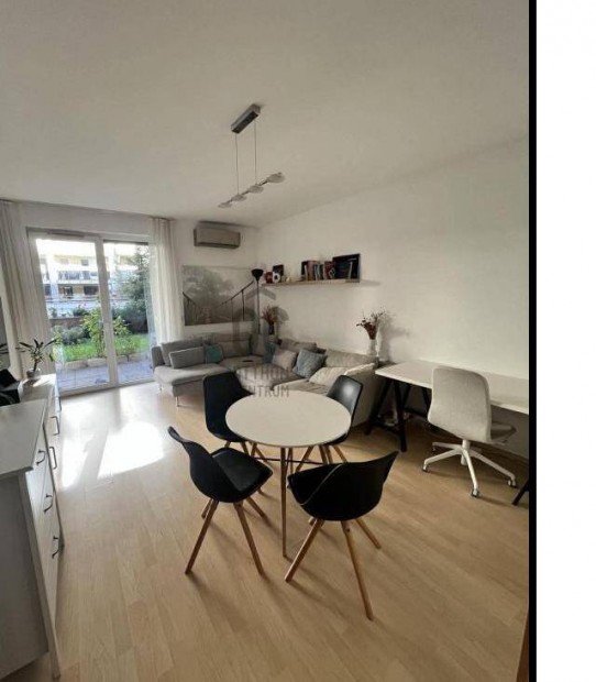 Budapest 8. ker.i 70 nm-es lak�s elad� #5125221