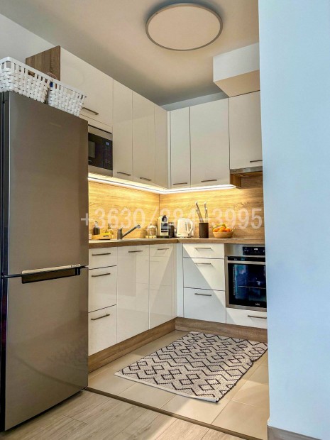 Budapest XIII. ker�let, Taksony utca - �j�p�t�s� - Green Court 2