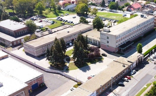 Budapest, IV. ker�leti Irodah�z karbantart�t keres