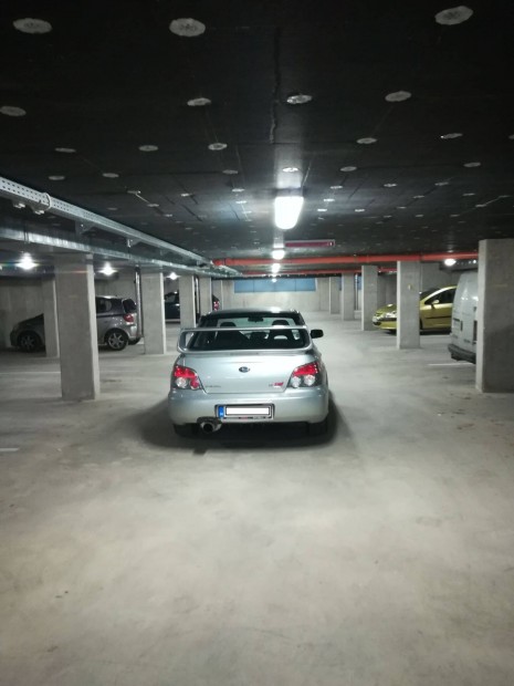 Budapest, XIII. Kucsma utca kiad� nagy m�ret� teremgar�zs, �j �p�t�s�