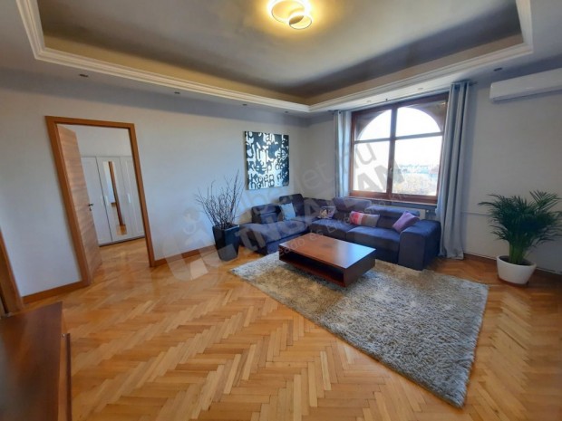 Buday L�szl� utc�ban panor�m�s pr�mium lak�s kiad�