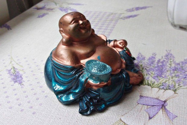 Buddha szobor jpest kzpont kzelben