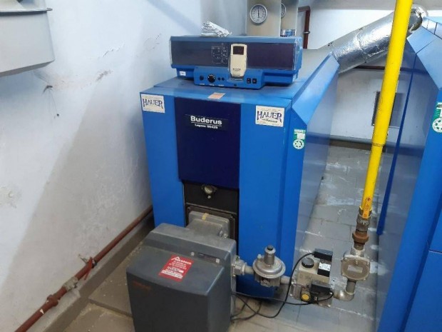 Buderus SE425 110-140 kW olaj-/fradtolaj kazn