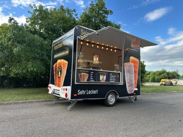 Büfékocsi Food Truck Kürtőskalácsos Utánfutó 3,6m 1,5t